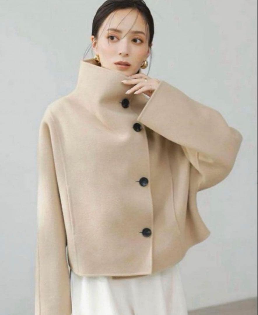 anuans スタンドネックリバーショートコート