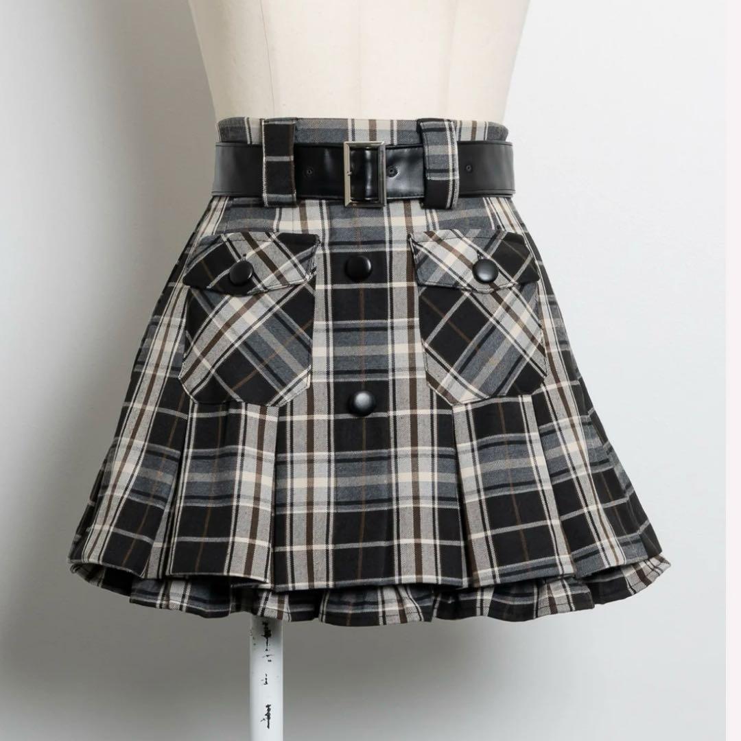 pium レザーベルトチェックプリーツスカート　新品