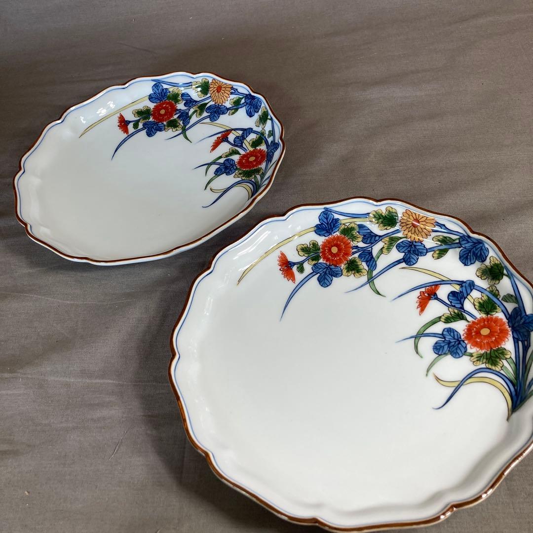 【源右衛門】古伊万里の伝統　日本名窯　舘林源右衛門作　染錦古伊万里菊絵　中皿二枚