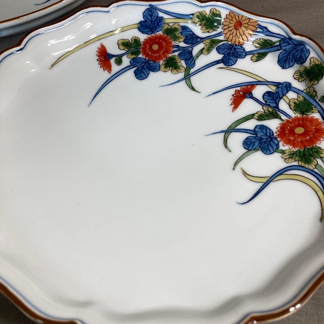 【源右衛門】古伊万里の伝統　日本名窯　舘林源右衛門作　染錦古伊万里菊絵　中皿二枚