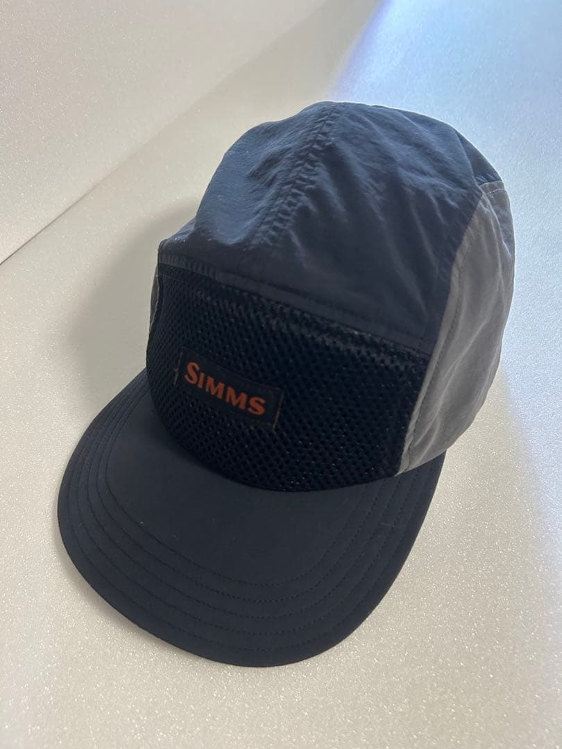 シムス　SIMMS キャップ ブラック/グレー　トラウト　鱒