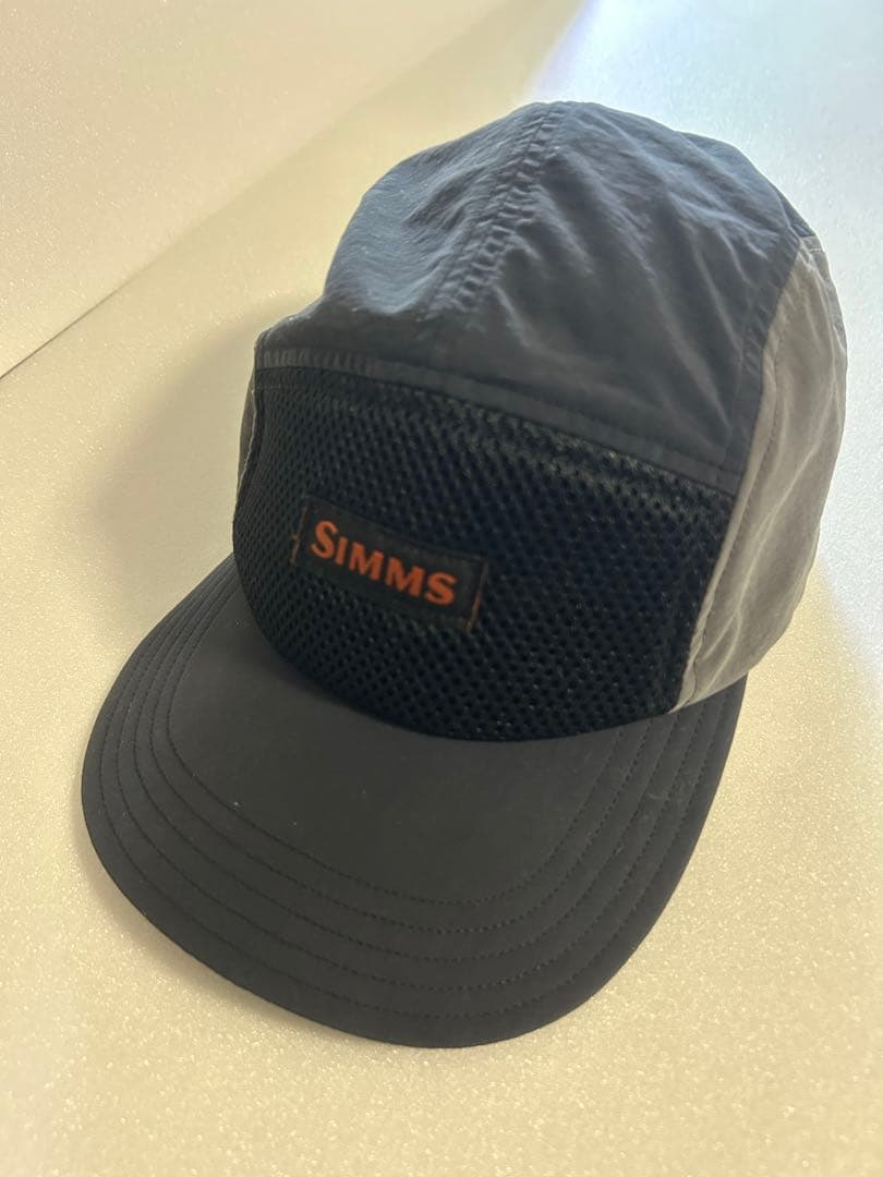 シムス　SIMMS キャップ ブラック/グレー　トラウト　鱒
