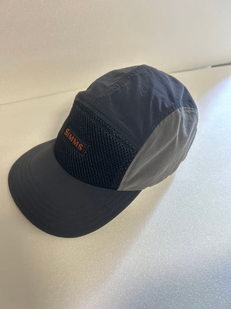 シムス　SIMMS キャップ ブラック/グレー　トラウト　鱒