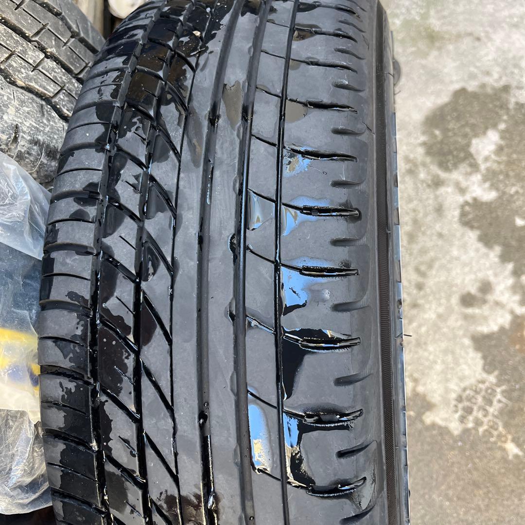 ハイエースタイヤホイールセット