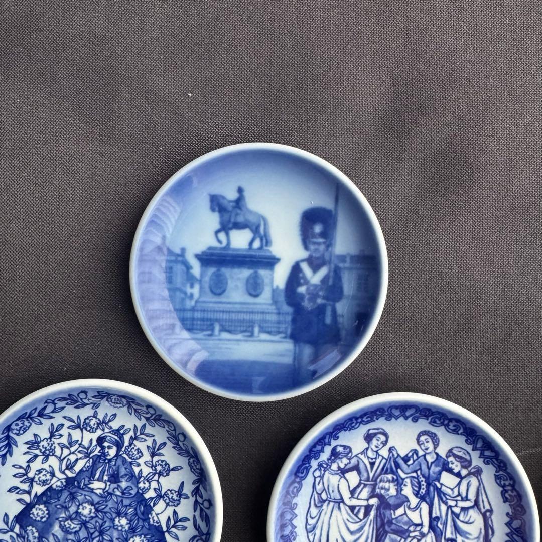   アンデルセン8cmミニチュアプレート25枚