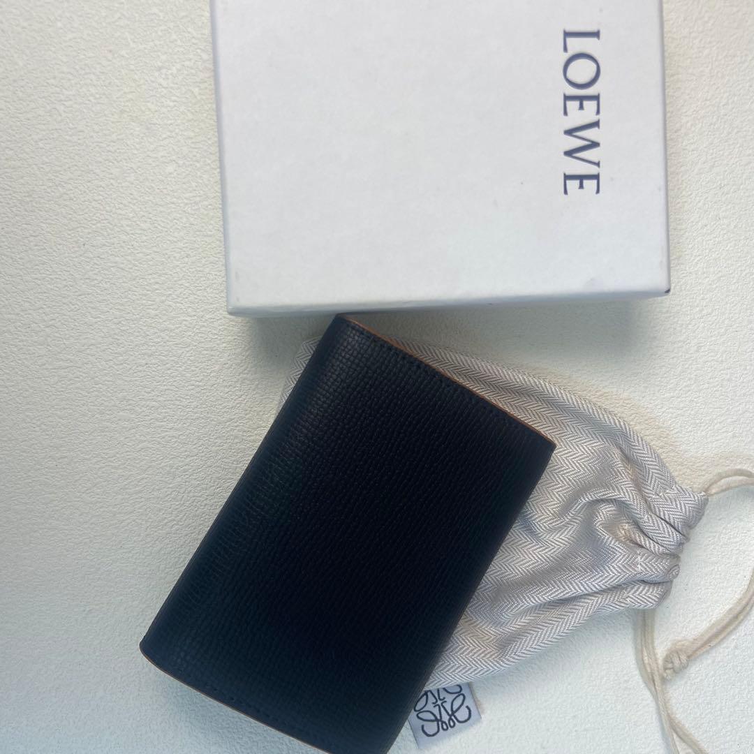 LOEWE 三つ折り財布 ブラック 本革牛革 専用箱・専用袋付き