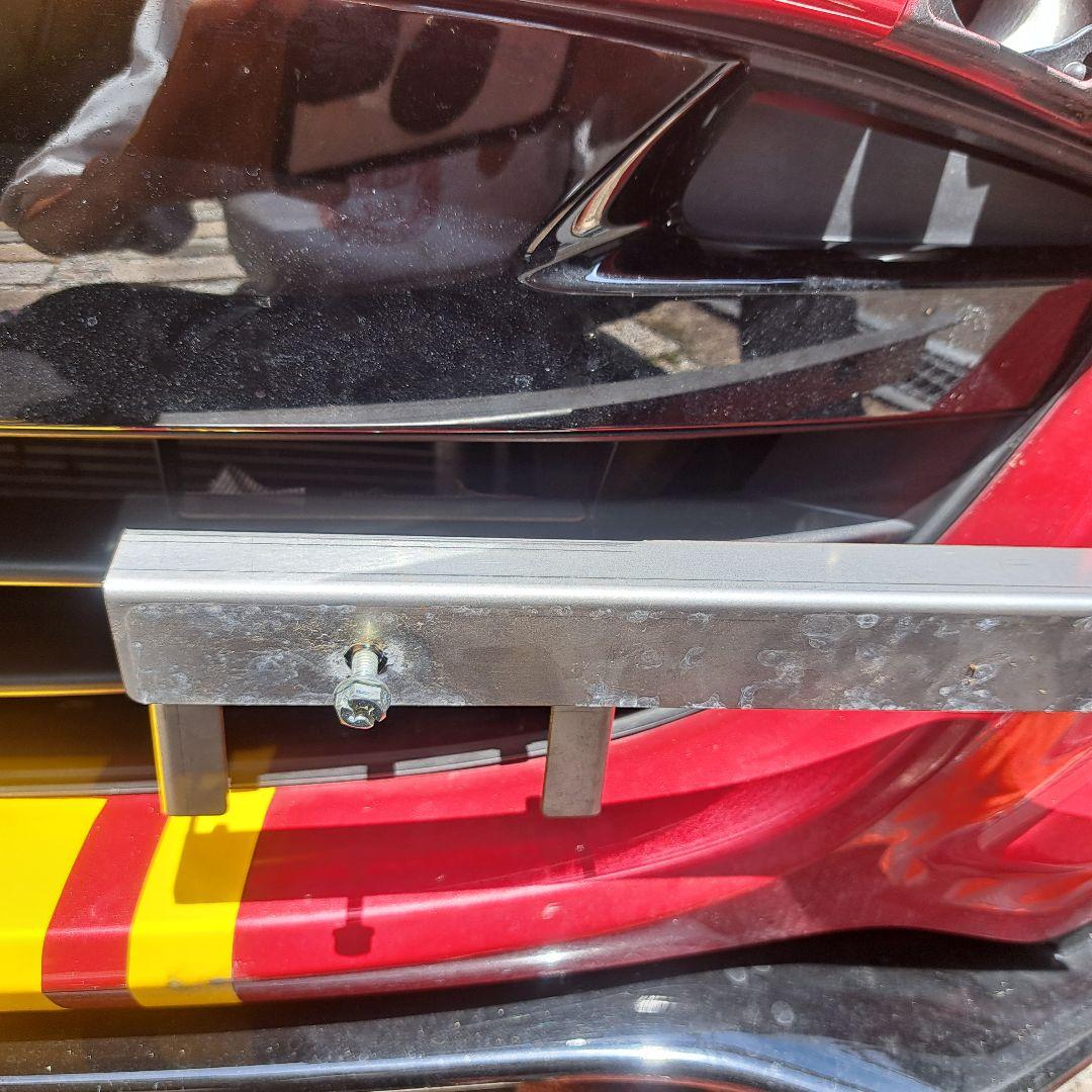 Xmas セールMAZDAND ロードスター左側ナンバープレートオフセットステー