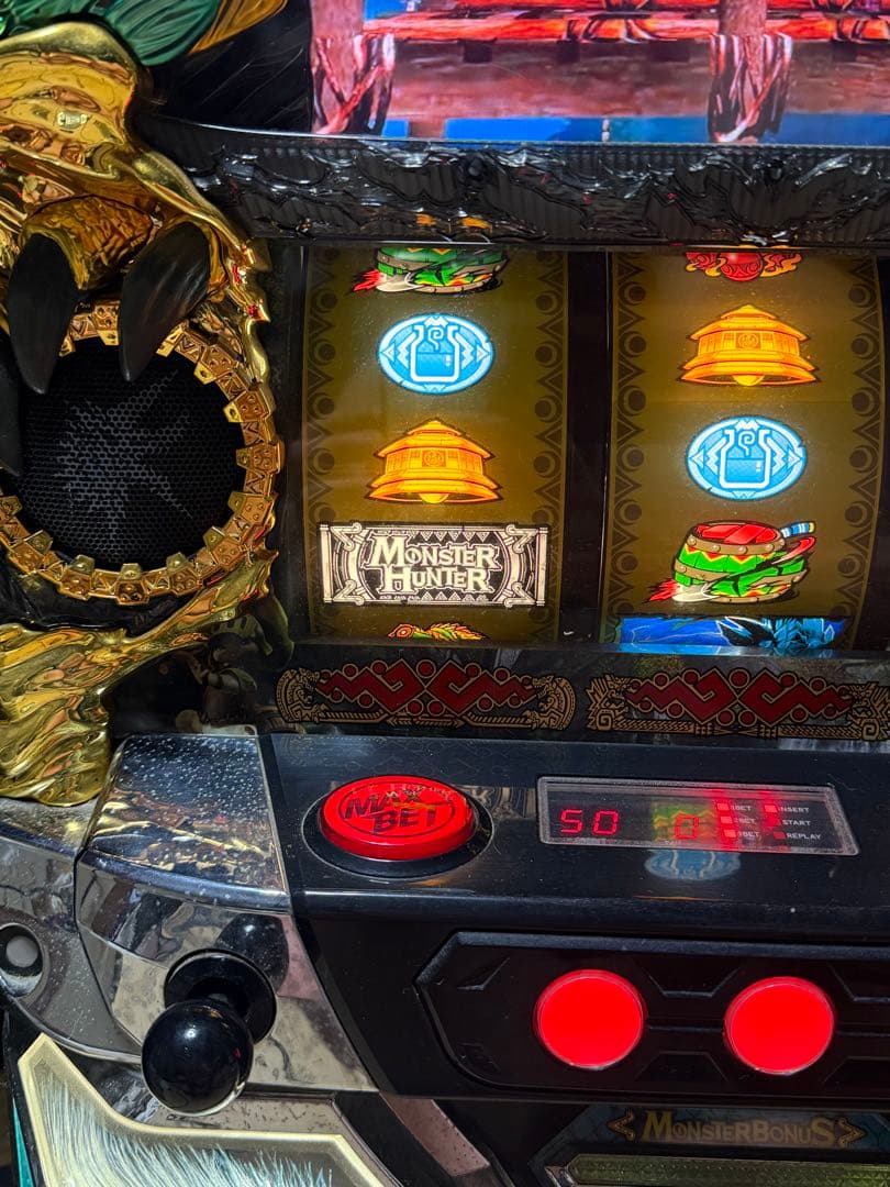 送料込み　モンスターハンター 月下雷鳴 パチスロ 実機