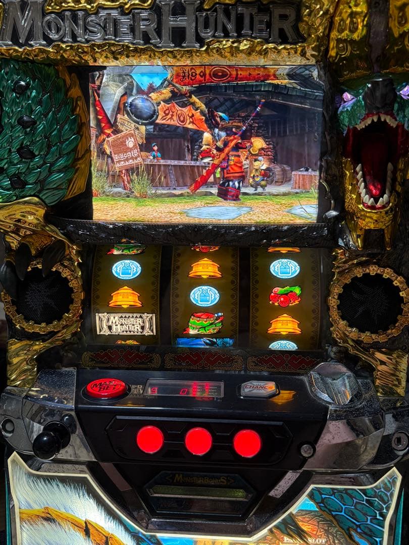 送料込み　モンスターハンター 月下雷鳴 パチスロ 実機