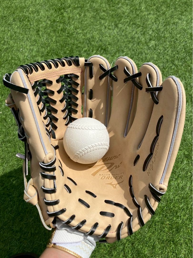 ミズノプロ　硬式　オーダー　HAGA　村上　内野用　定価71,500円　グラブ