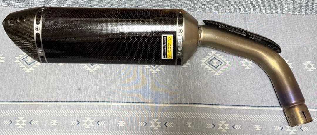 YZF-R1 09-14 アクラポビッチ/カーボン スリップオンマフラー/ヤマハ