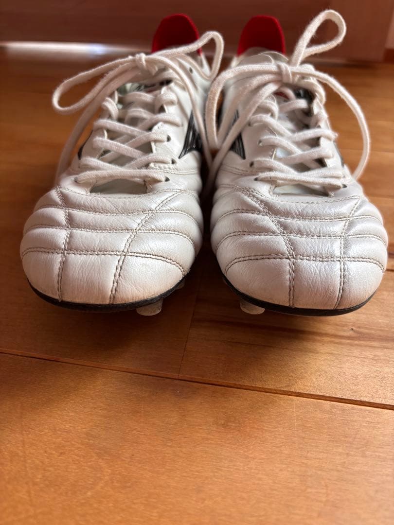 MORELIA NEO4サッカーシューズ ホワイト/レッド