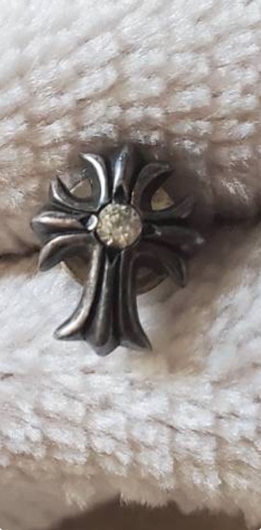 最終値下げクロムハーツ ピアス　CHクロススタッド1Pダイヤ