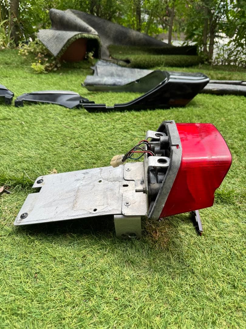 ZRX400フェンダーレスキット、テールランプ