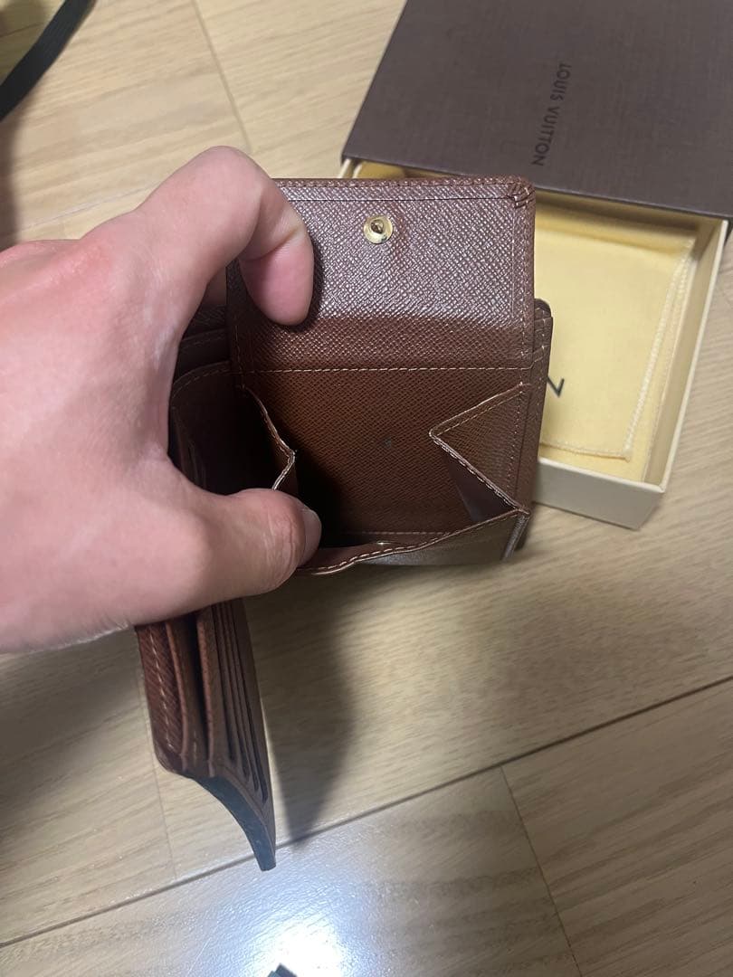 ルイヴィトン ポルトフォイユマルコ M61675 二つ折り財布