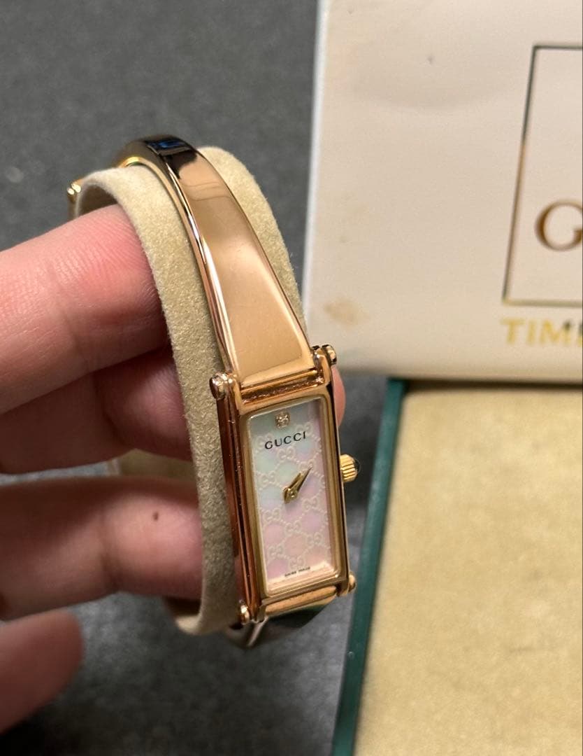 極美品 グッチ 腕時計 バングルウォッチ1500L ゴールド 1Pダイヤ文字盤