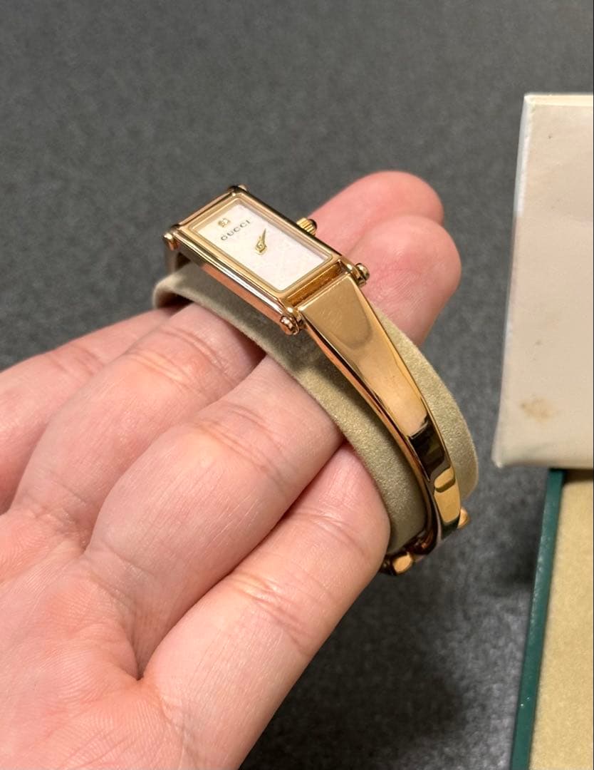 極美品 グッチ 腕時計 バングルウォッチ1500L ゴールド 1Pダイヤ文字盤