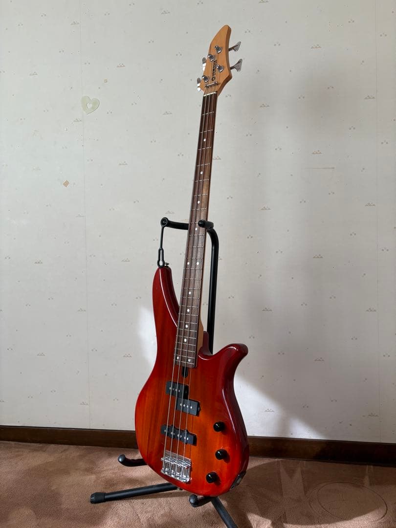 YAMAHAエレキベース