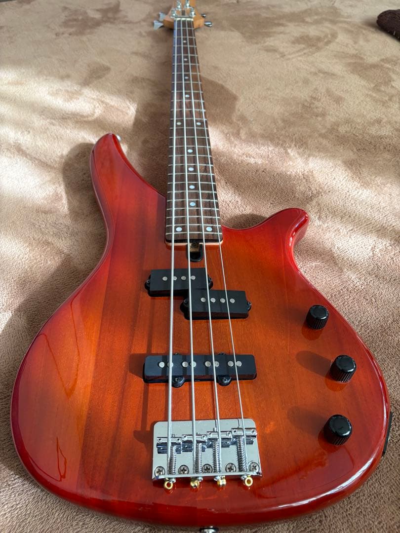 YAMAHAエレキベース