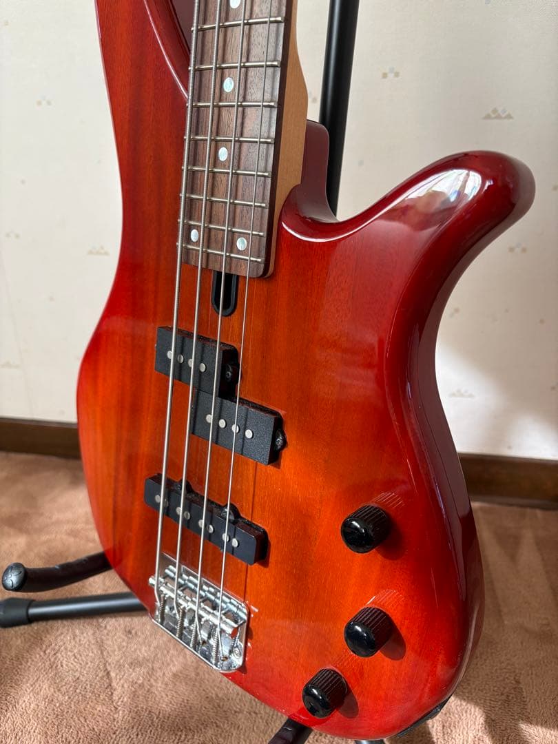 YAMAHAエレキベース