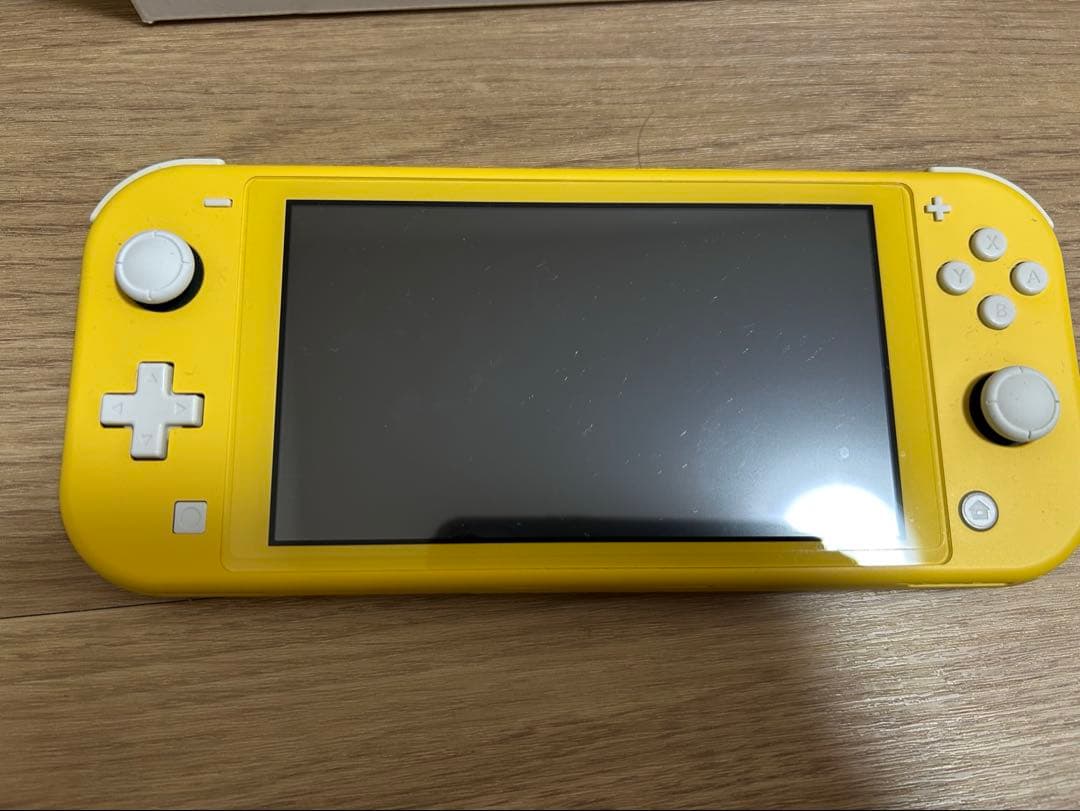 Nintendo Switch Lite イエロー 本体 箱 充電器付き