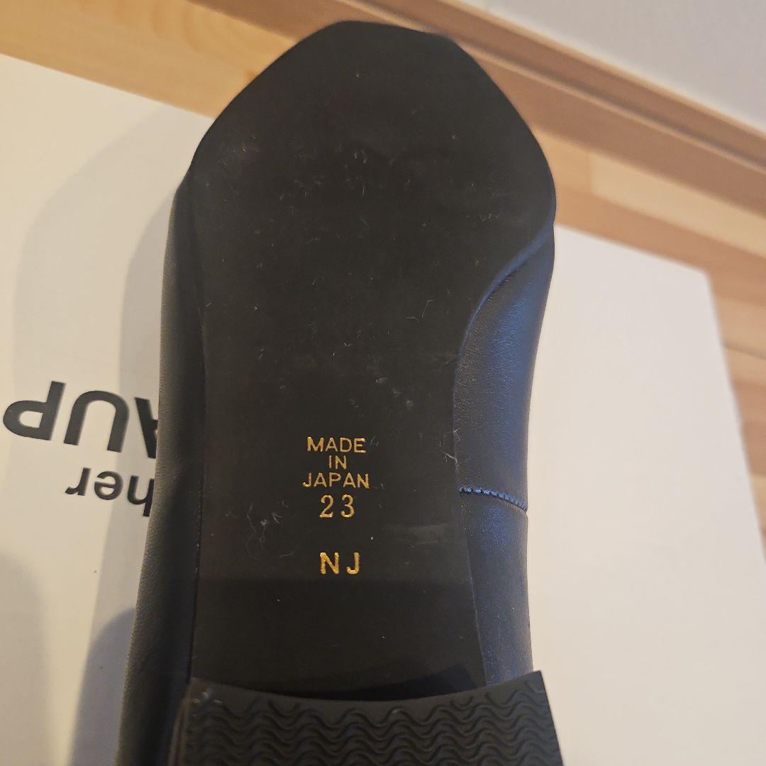 DIANA ブラック リボン付き フラットパンプス