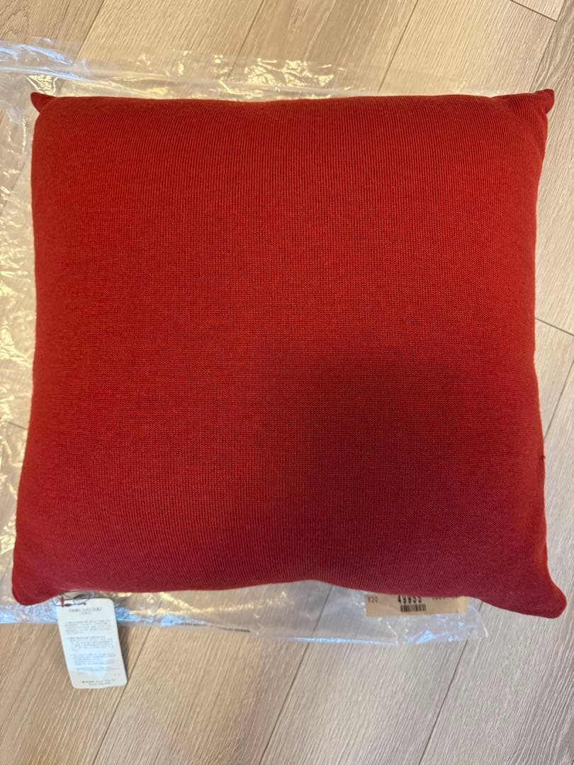 ETRO クッション 馬のロゴ グレーと赤