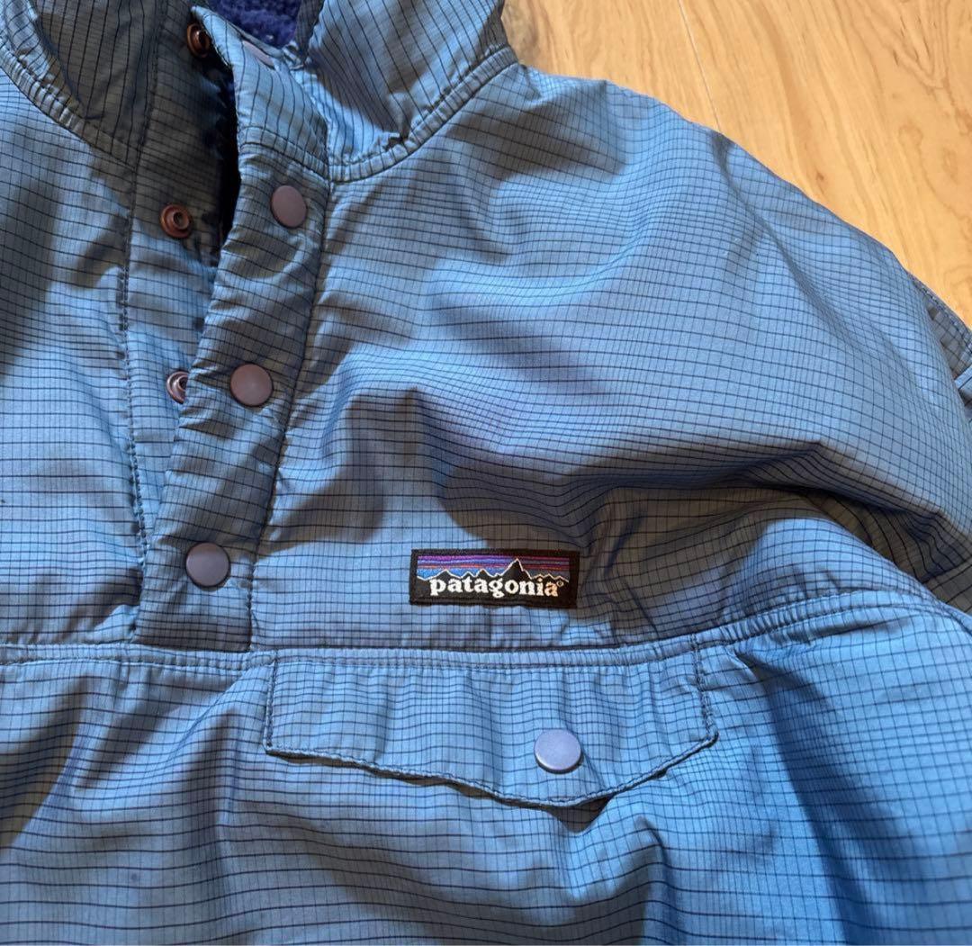 パタゴニア　リバーシブル　ナイロン　ボア　青　s