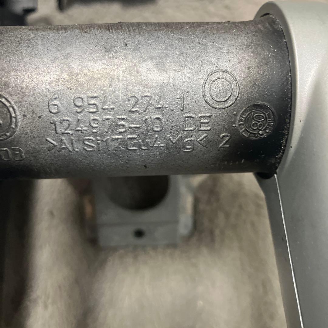 MINI R56 純正アームレスト