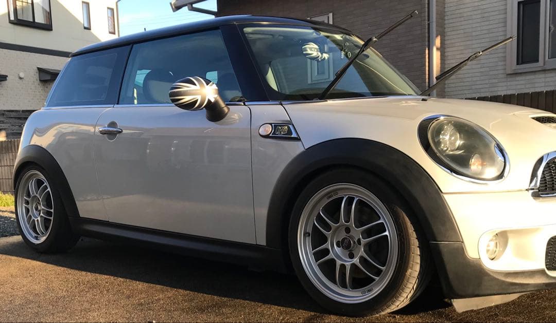 MINI R56 純正アームレスト