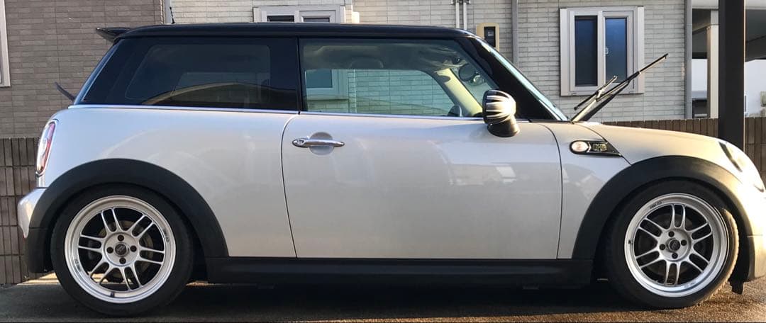 MINI R56 純正アームレスト