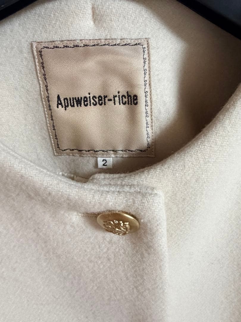 期間限定お値下げ Apuweiser-riche 金釦ノーカラーショートコート
