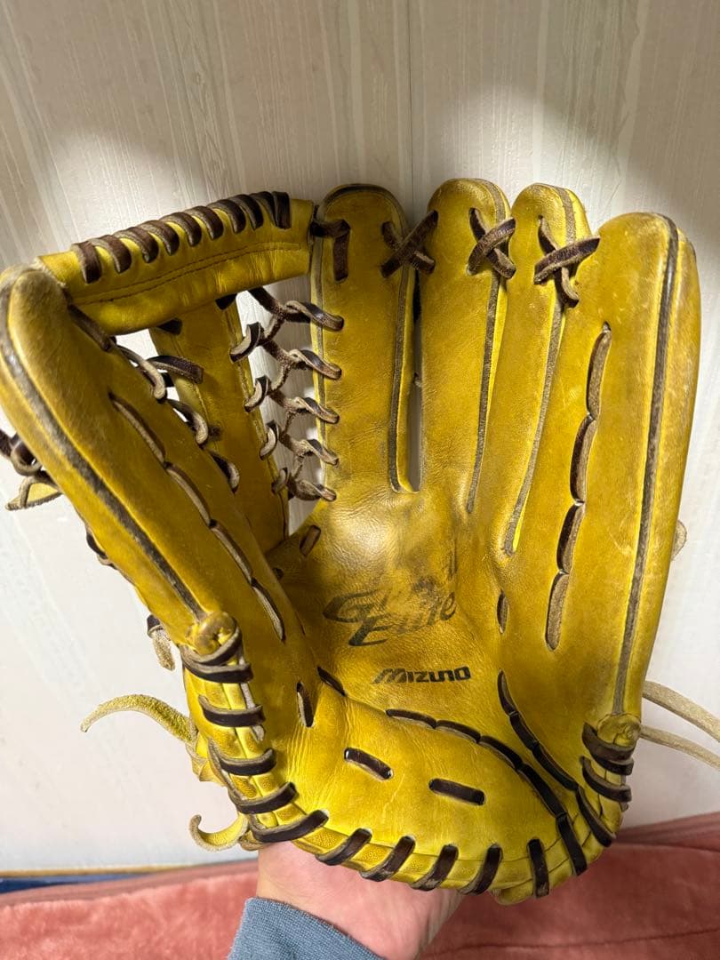 Mizuno Global Elite 軟式グローブ イエロー 収納袋付き