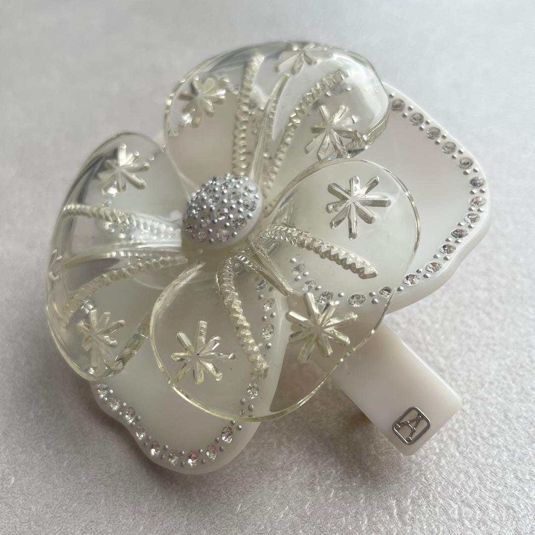 美品★ 希少★ アレクサンドルドゥパリ カメリア ホワイトスノー バレッタ