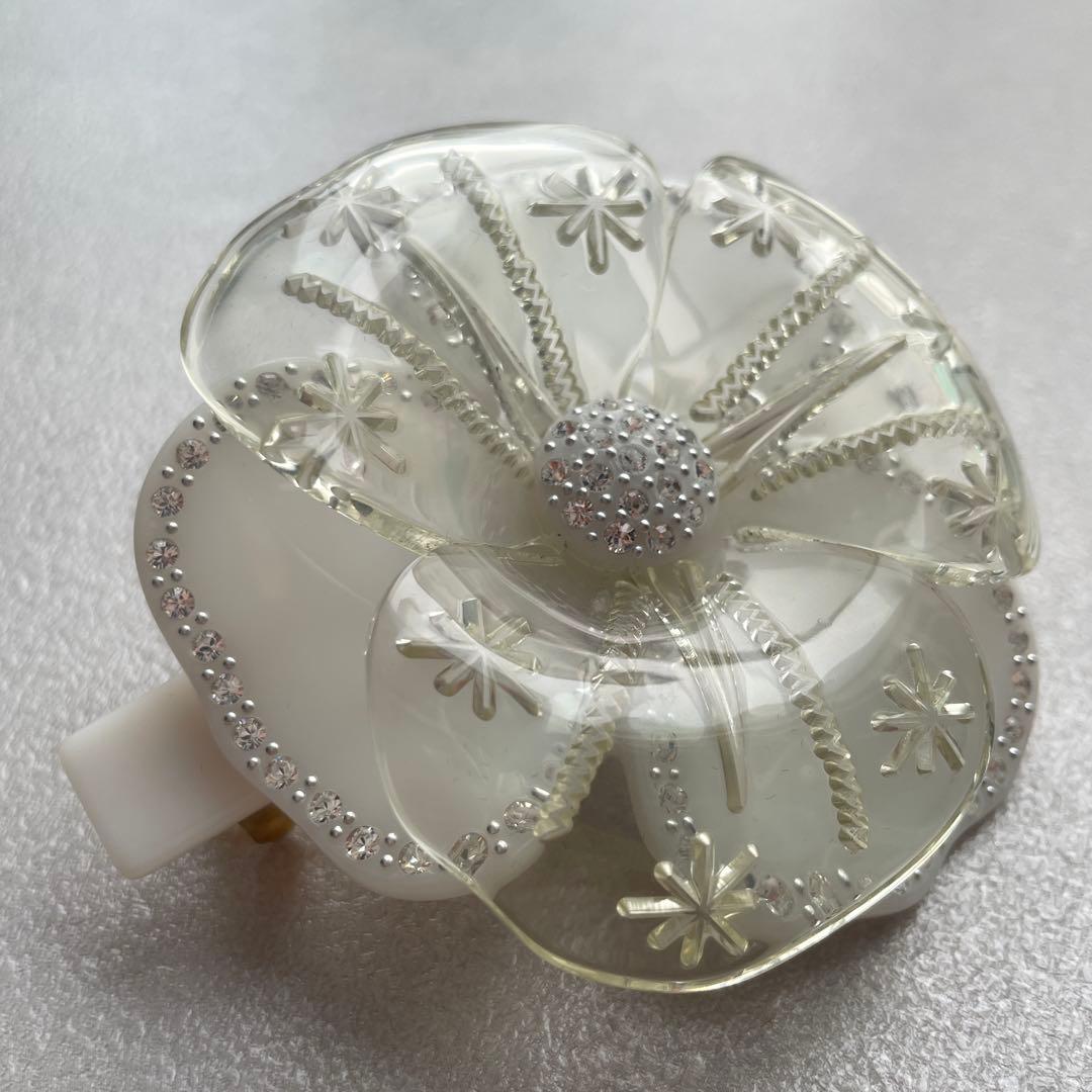 美品★ 希少★ アレクサンドルドゥパリ カメリア ホワイトスノー バレッタ