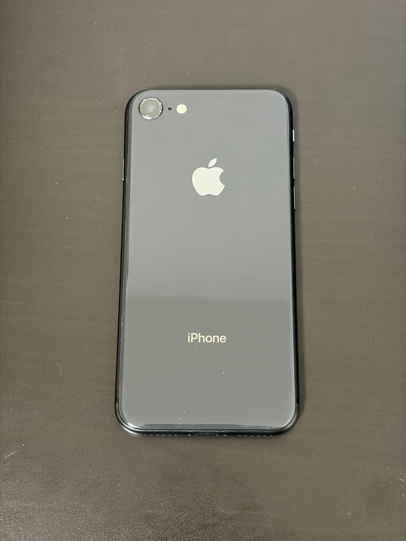 Apple iPhone 8 スペースグレー 64GB 本体 箱付き 付属品付き