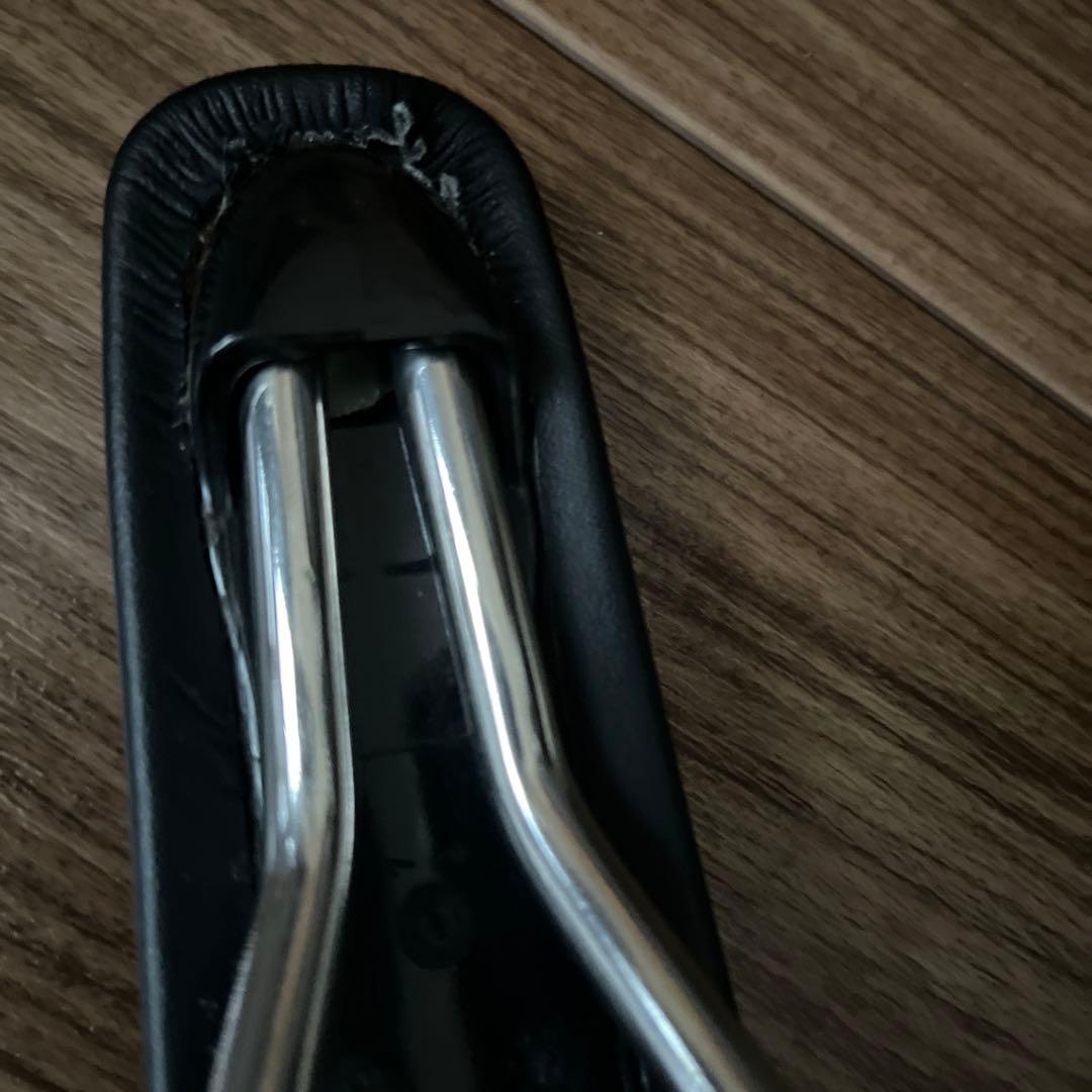 Fizik Antares VS サドル ブラック