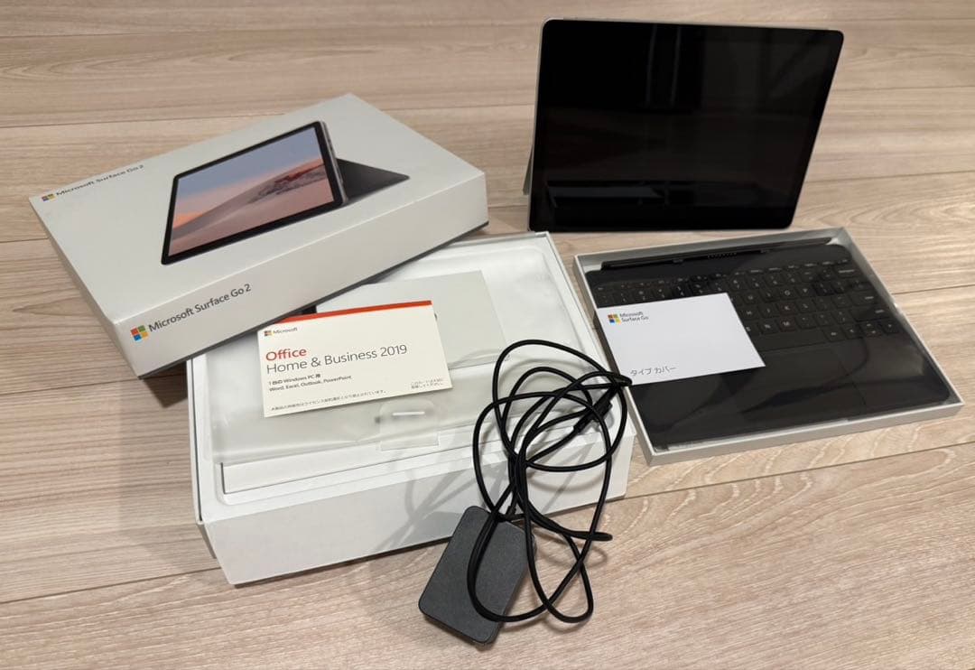 【美品】Surface Go 2 64GB /キーボード・Office付属品完備