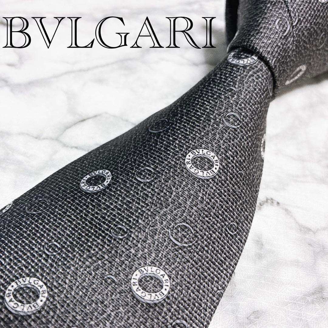 ✨極美品✨BVLGARI ブランド象徴の大人気リング柄　シルバー　ネクタイ