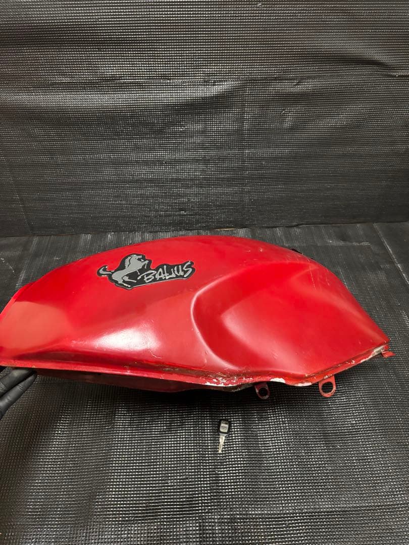 kawasaki バリオス1型 2型 燃料タンク エンブレム/キャップ付き！