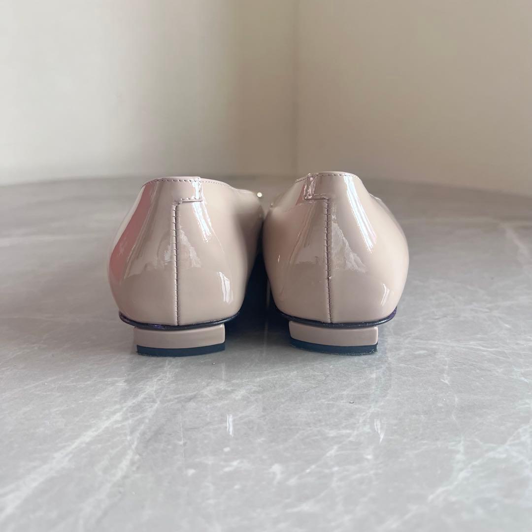 ロジェ ヴィヴィエ パテントレザー フラットパンプス 35.5 ベージュ