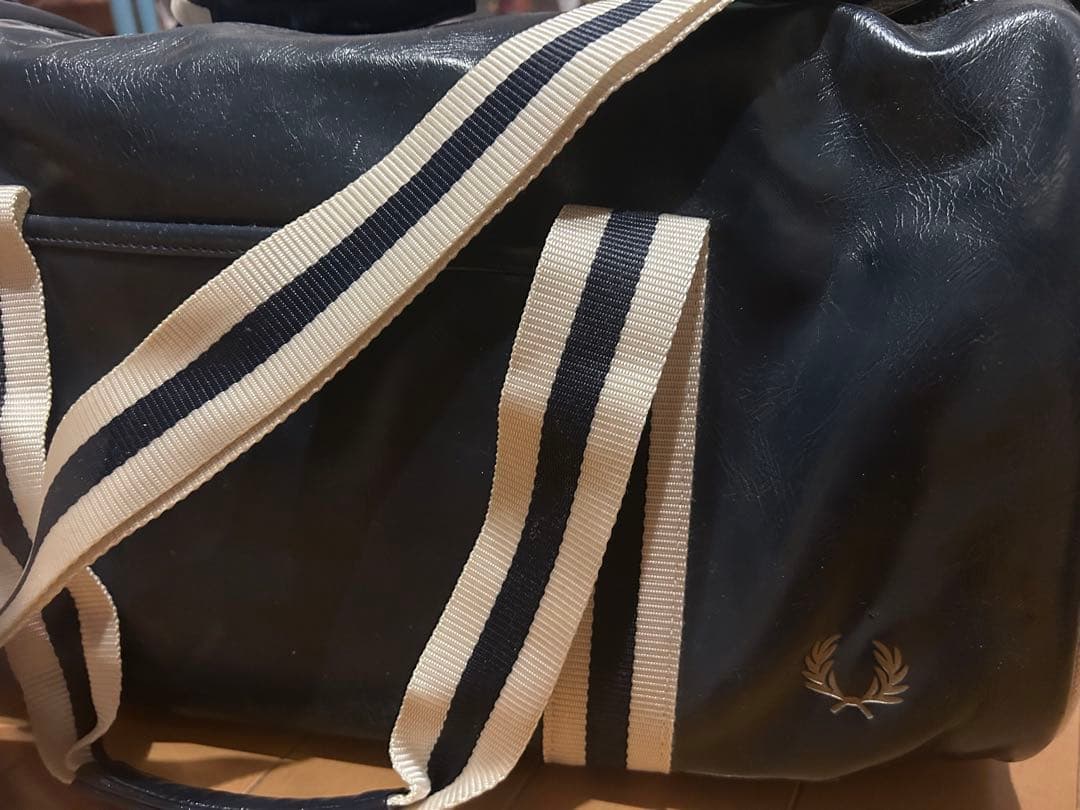 FRED PERRY ドラムバッグ ブラック