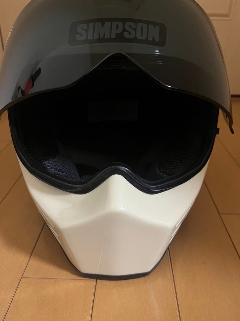 キキ3回だけ使用 希少限定カラーSIMSONロゴ入M10アイボリー