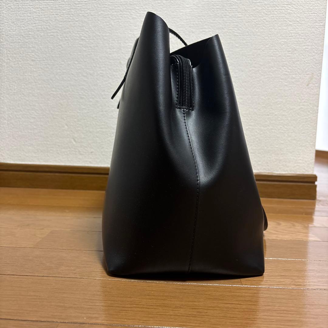 【美品】美品】FURLA フルラ トートバッグ 黒 A4収納可能 ビジネス 通勤