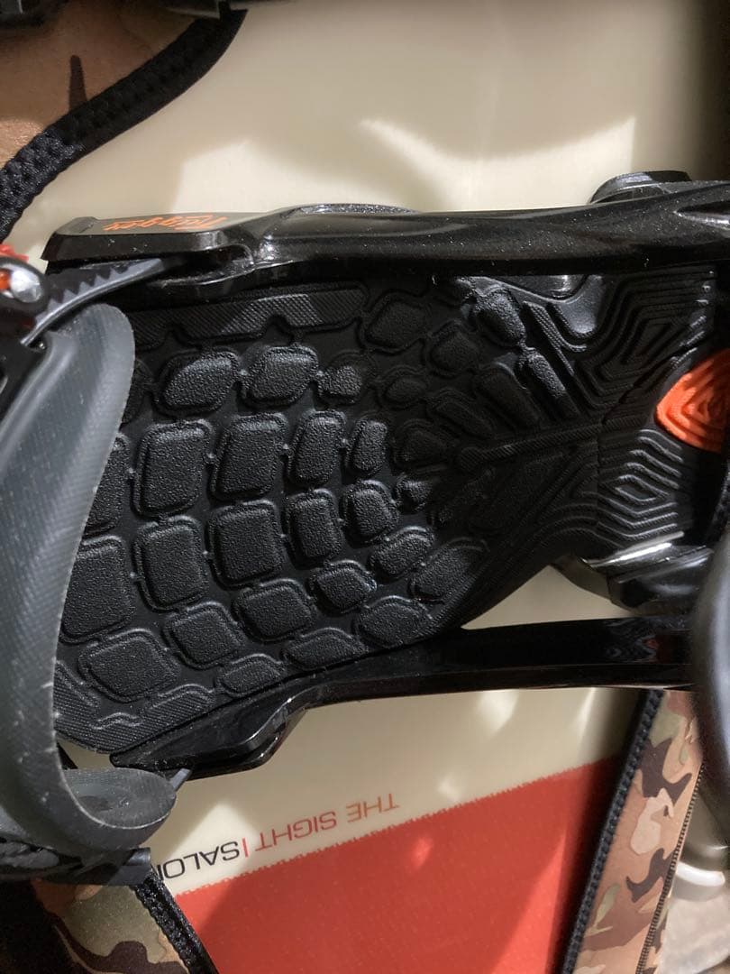 syo.a様 Salomon スノーボード バインディング ケース付き メンズ