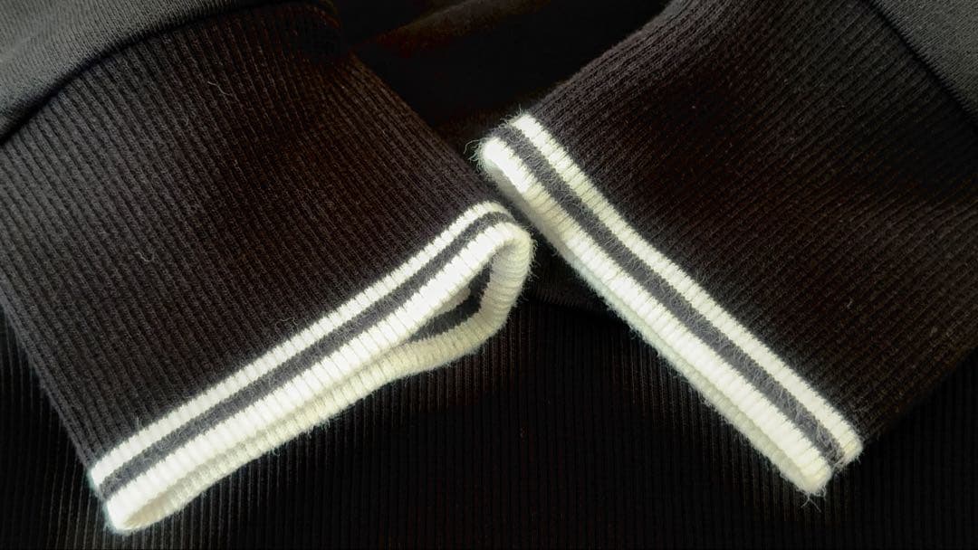 FRED PERRY フレッドペリー　スウェット　トレーナー　ブラック