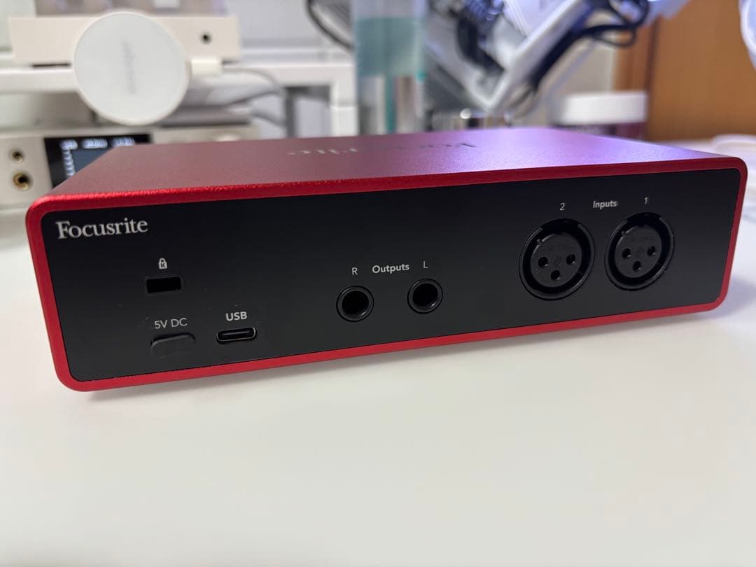 Focusrite Scarlett 2i2 第4世代オーディオインターフェイス