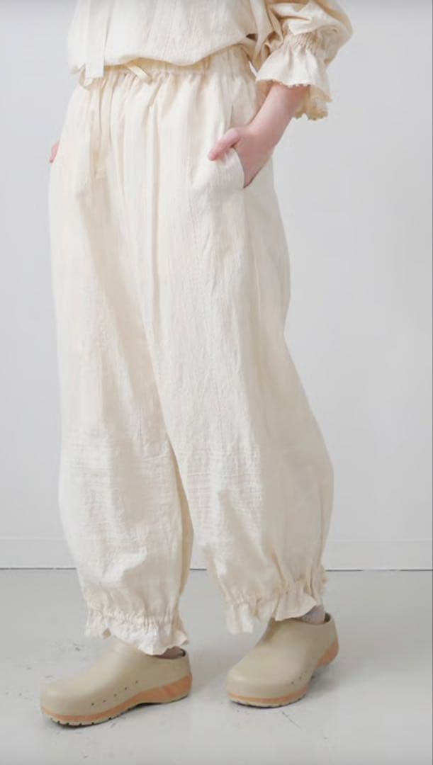 qiri｜キリ｜ギャザーパンツ｜キナリ　アンビデックス