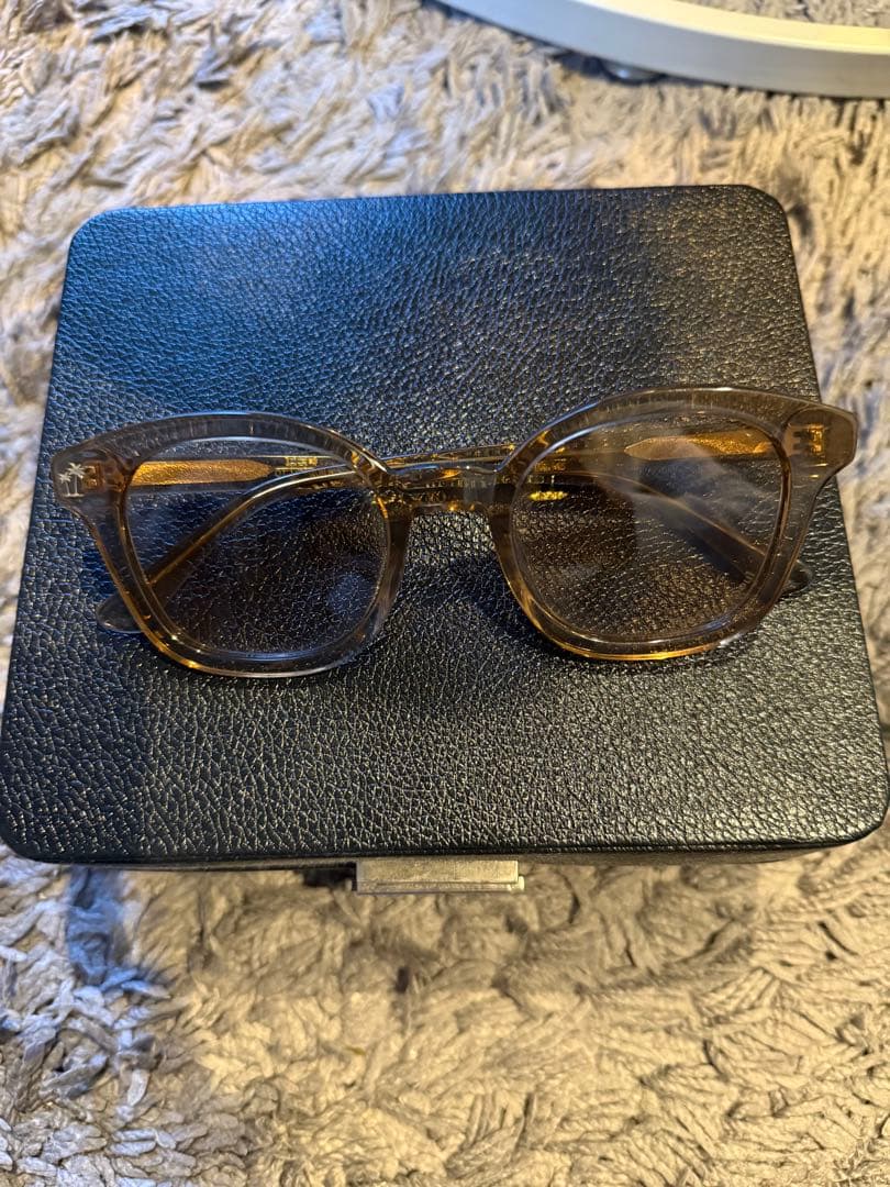 The Silent soulスクエアクリアブラウンサングラス数原龍友