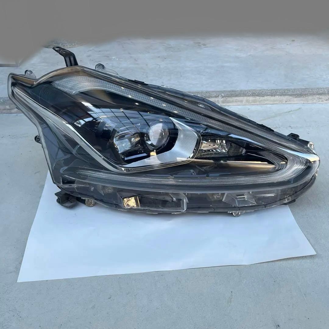 シエンタ　NCP170 右LEDヘッドライト